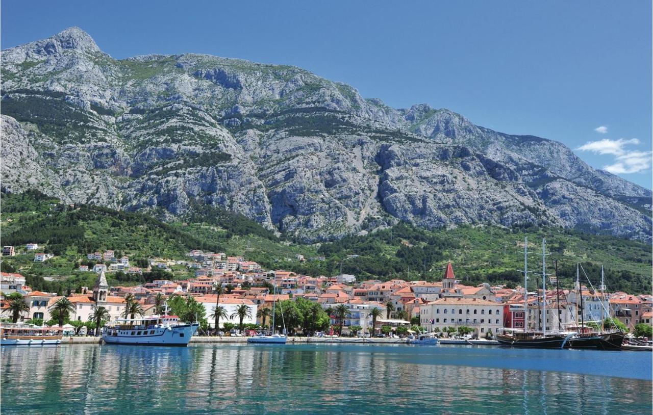 Beautiful Home In Makarska With Kitchen エクステリア 写真