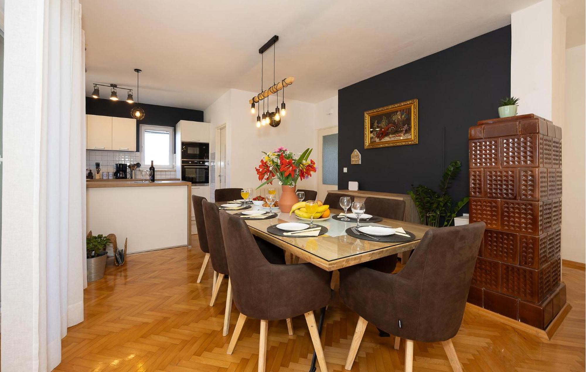 Beautiful Home In Makarska With Kitchen エクステリア 写真