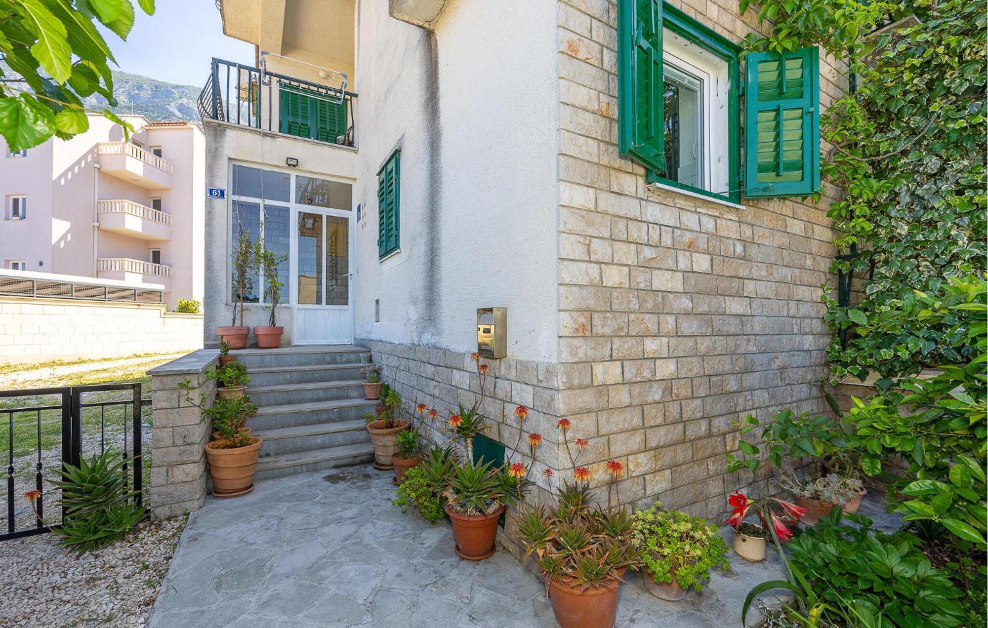 Beautiful Home In Makarska With Kitchen エクステリア 写真