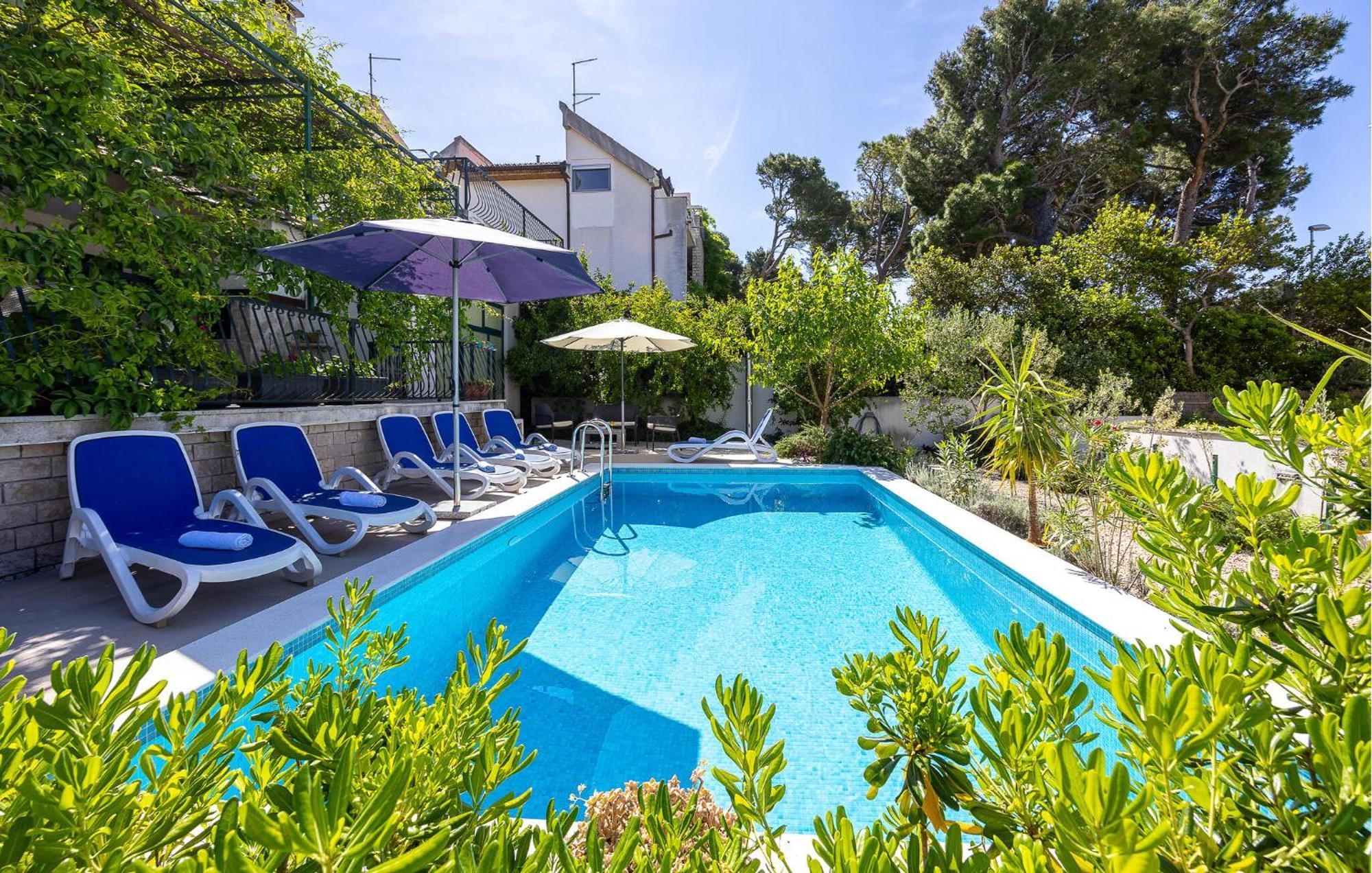 Beautiful Home In Makarska With Kitchen エクステリア 写真