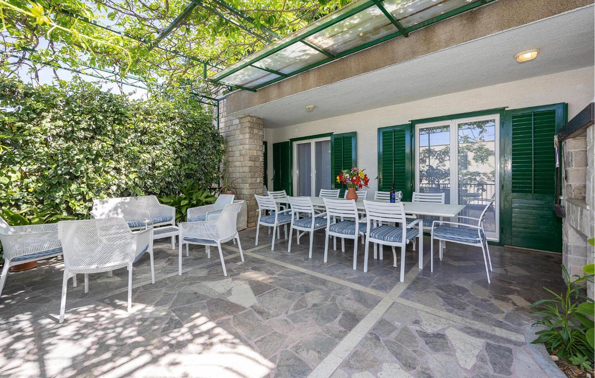 Beautiful Home In Makarska With Kitchen エクステリア 写真